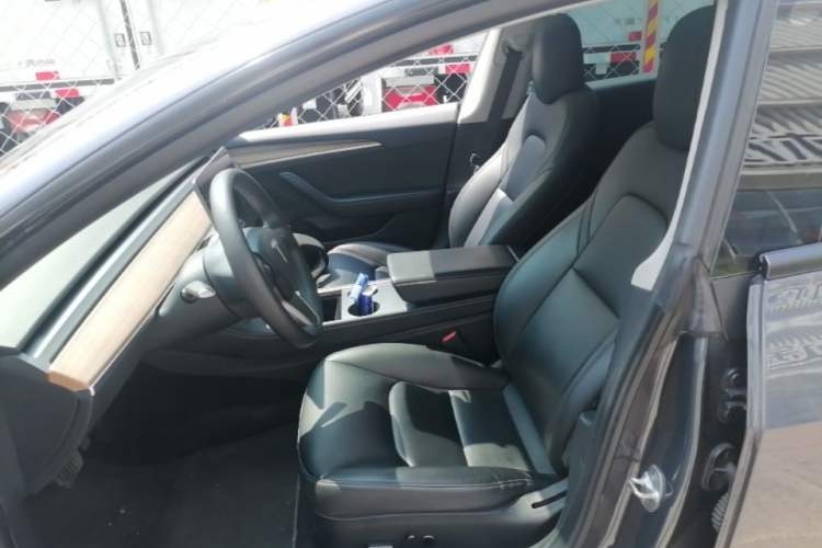 Used Tesla Model 3 2022 Rear-Wheel-Drive Version Left Front Seat