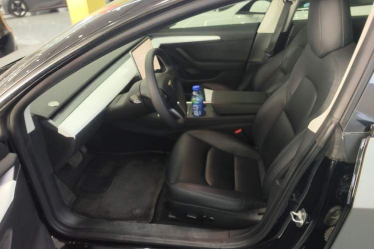 Used Tesla Model 3 2022 Rear-Wheel-Drive Version Left Front Seat