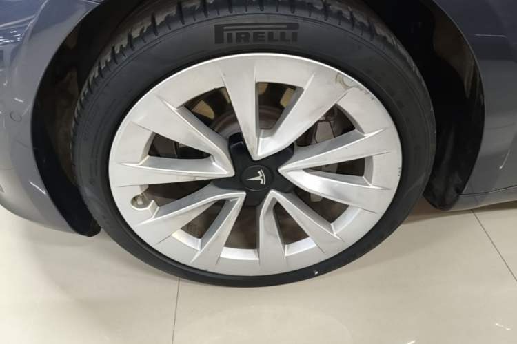 Used Tesla Model 3 2022 Rear-Wheel-Drive Version Left Front Wheel Hub