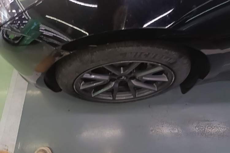 Used Tesla Model 3 2022 Rear-Wheel-Drive Version Left Front Wheel Hub