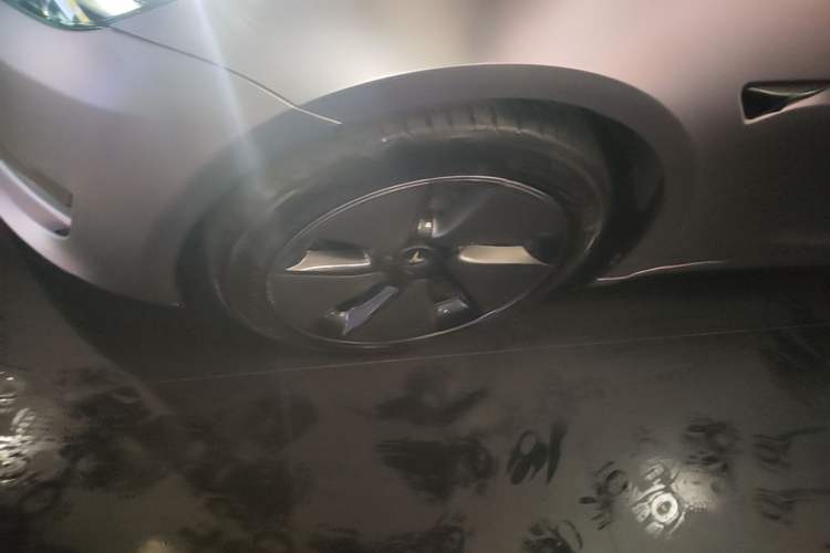 Used Tesla Model 3 2022 Rear-Wheel-Drive Version Left Front Wheel Hub