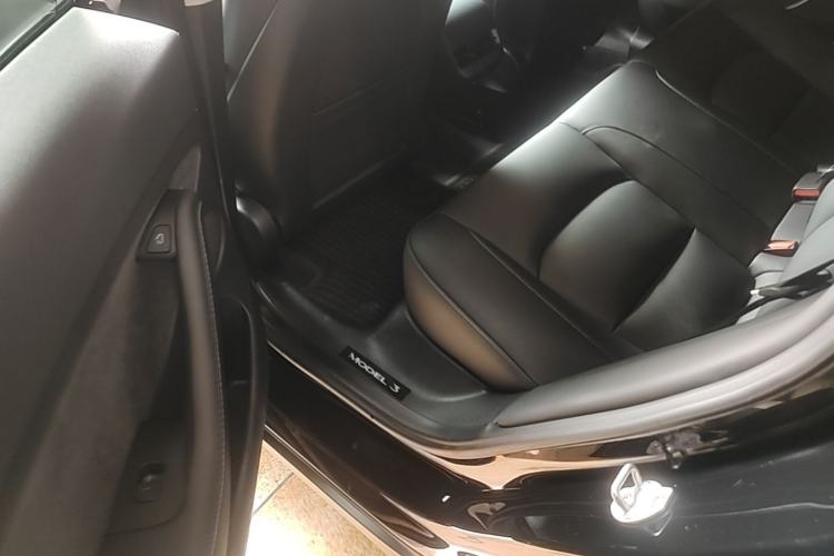 Used Tesla Model 3 2022 Rear-Wheel-Drive Version Left Rear Seat