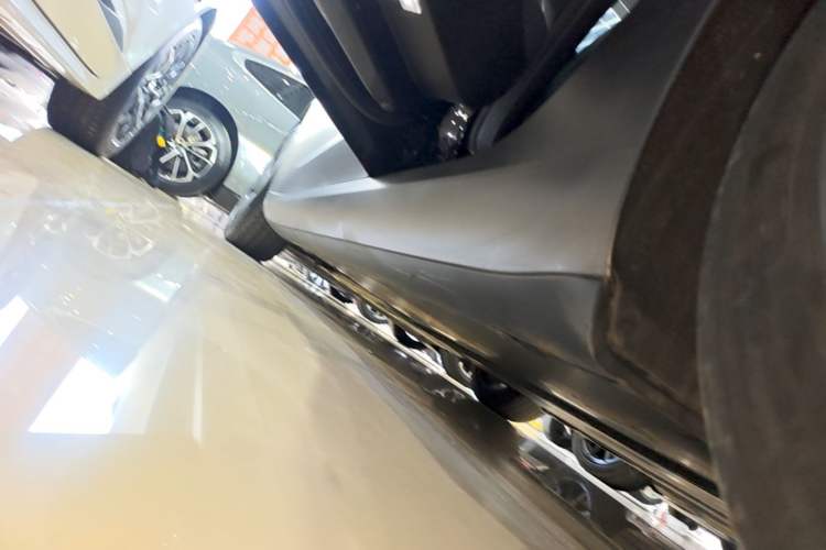 Used Tesla Model 3 2022 Rear-Wheel-Drive Version Left Side Sill