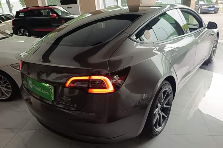 Used Tesla Model 3 2022 Rear-Wheel-Drive Version Rear Right 45 Deg