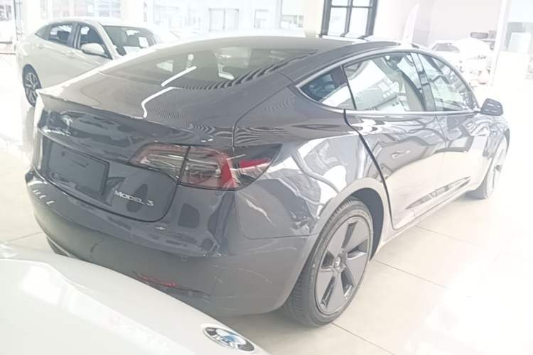 Used Tesla Model 3 2022 Rear-Wheel-Drive Version Rear Right 45 Deg