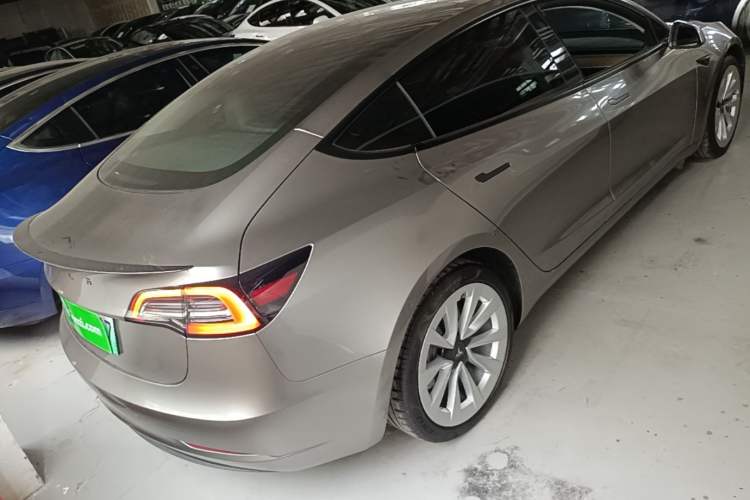 Used Tesla Model 3 2022 Rear-Wheel-Drive Version Rear Right 45 Deg
