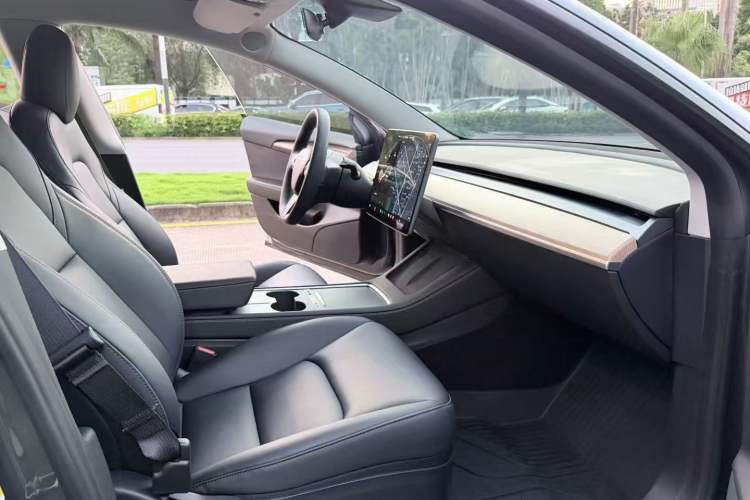 Used Tesla Model 3 2022 Rear-Wheel-Drive Version Right Front Seat