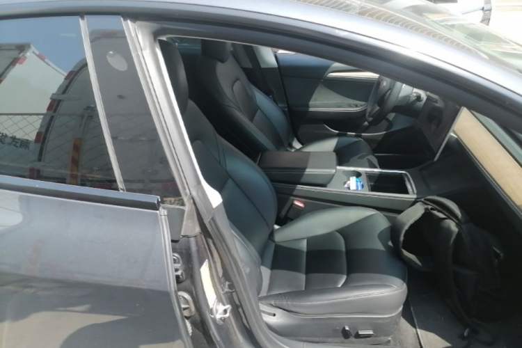 Used Tesla Model 3 2022 Rear-Wheel-Drive Version Right Front Seat