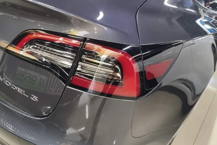 Used Tesla Model 3 2022 Rear-Wheel-Drive Version Right Rear Taillight