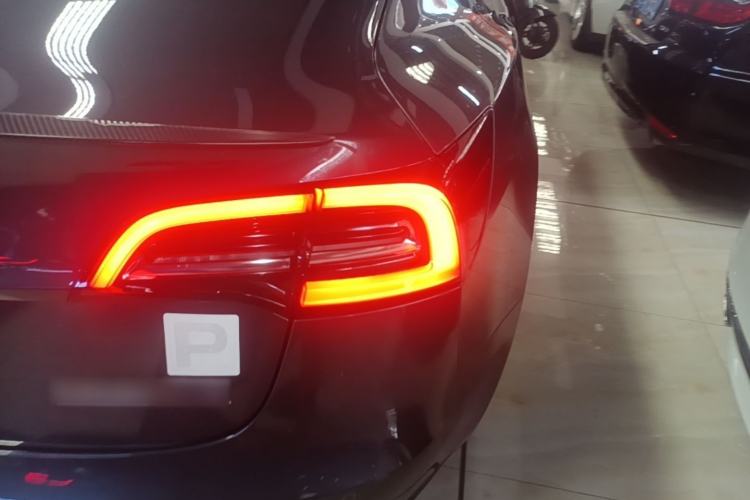 Used Tesla Model 3 2022 Performance High-Performance All-Wheel-Drive Version Right Rear Taillight