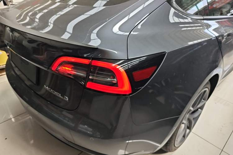 Used Tesla Model 3 2022 Performance High-Performance All-Wheel-Drive Version Right Rear Taillight