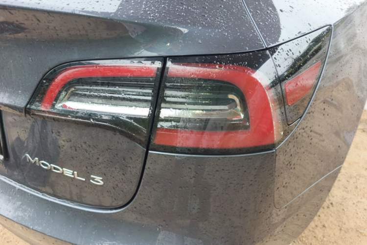 Used Tesla Model 3 2022 Rear-Wheel-Drive Version Right Rear Taillight
