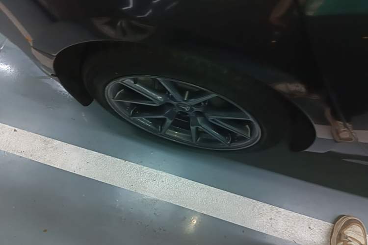 Used Tesla Model 3 2022 Rear-Wheel-Drive Version Right Rear Wheel Hub