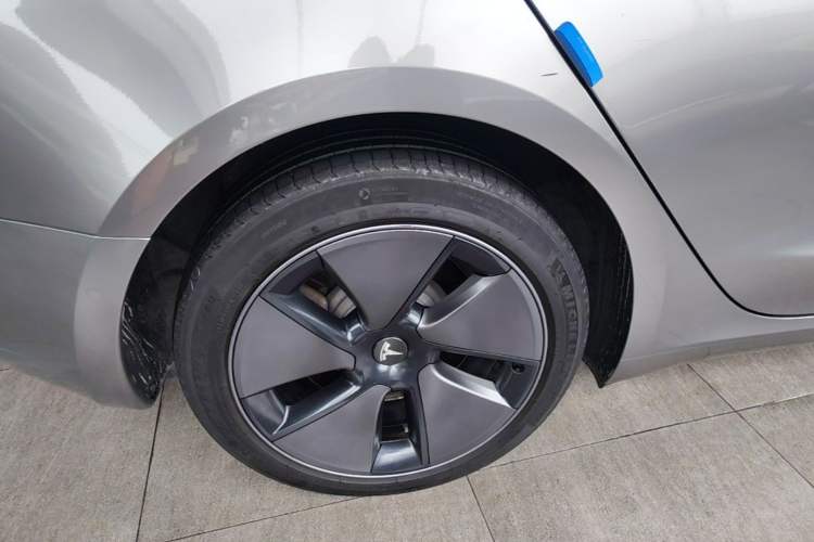 Used Tesla Model 3 2022 Rear-Wheel-Drive Version Right Rear Wheel Hub