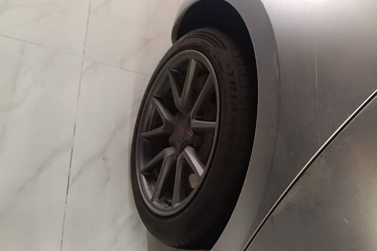 Used Tesla Model 3 2022 Rear-Wheel-Drive Version Right Rear Wheel Hub