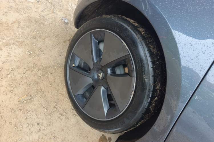 Used Tesla Model 3 2022 Rear-Wheel-Drive Version Right Rear Wheel Hub