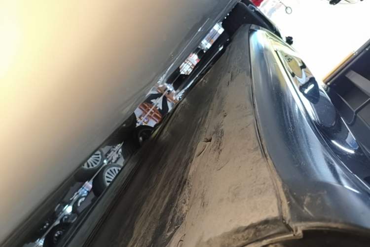 Used Tesla Model 3 2022 Rear-Wheel-Drive Version Right Side Sill