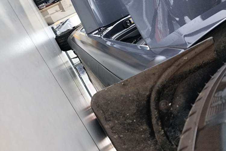 Used Tesla Model 3 2022 Rear-Wheel-Drive Version Right Side Sill