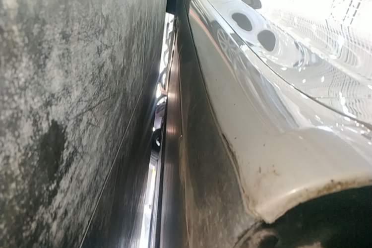 Used Tesla Model 3 2022 Rear-Wheel-Drive Version Right Side Sill