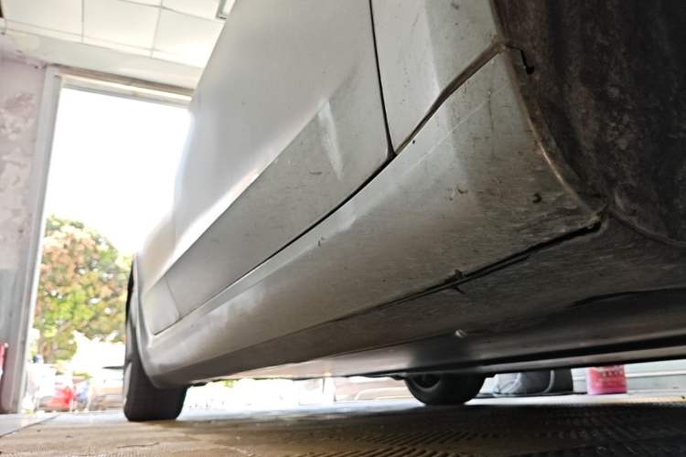 Used Tesla Model 3 2022 Rear-Wheel-Drive Version Right Side Sill