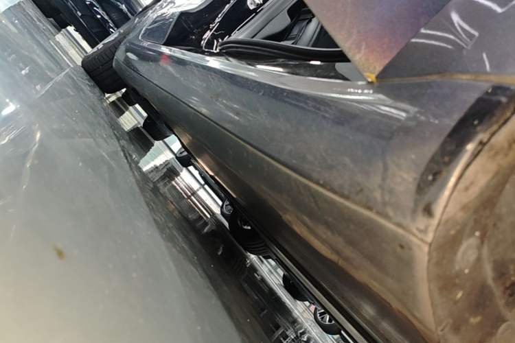 Used Tesla Model 3 2022 Rear-Wheel-Drive Version Right Side Sill