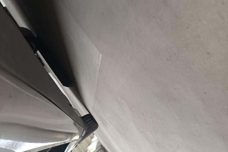 Used Tesla Model 3 2022 Rear-Wheel-Drive Version Right Side Sill
