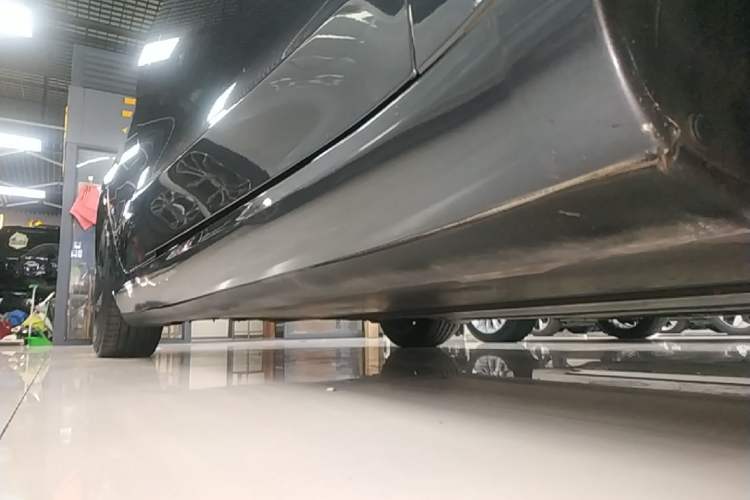 Used Tesla Model 3 2022 Rear-Wheel-Drive Version Right Side Sill