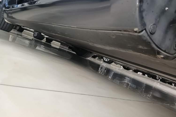 Used Tesla Model 3 2022 Rear-Wheel-Drive Version Right Side Sill