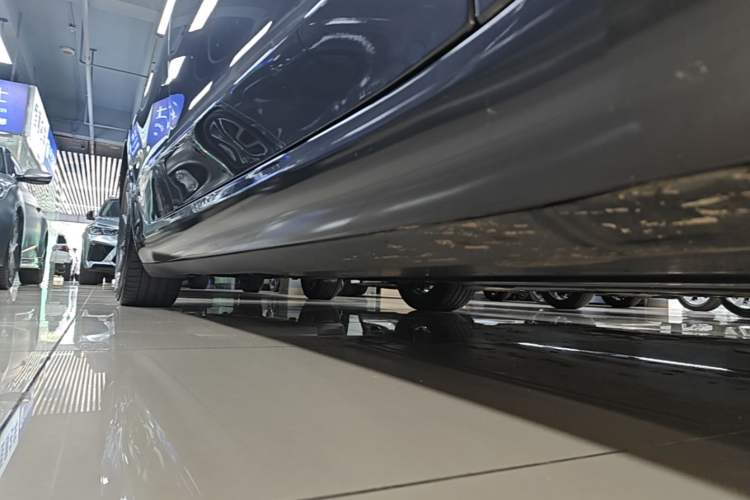 Used Tesla Model 3 2022 Rear-Wheel-Drive Version Right Side Sill