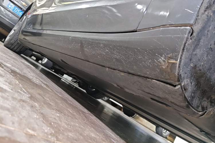 Used Tesla Model 3 2022 Rear-Wheel-Drive Version Right Side Sill