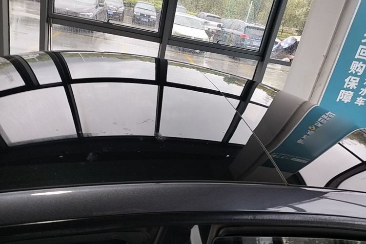 Used Tesla Model 3 2022 Rear-Wheel-Drive Version Roof