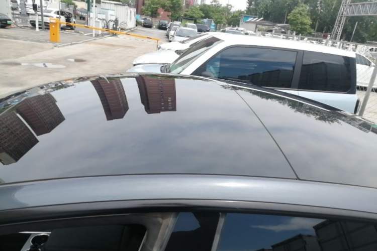 Used Tesla Model 3 2022 Rear-Wheel-Drive Version Roof