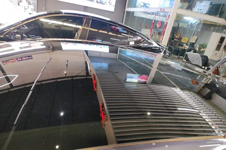 Used Tesla Model 3 2022 Rear-Wheel-Drive Version Roof