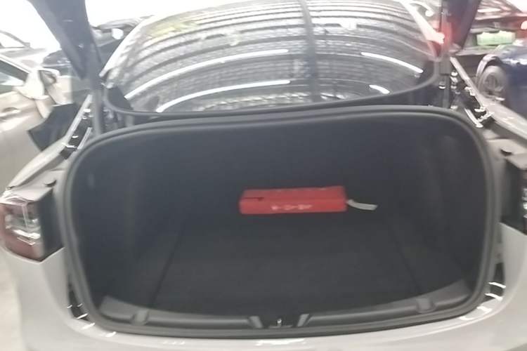 Used Tesla Model 3 2022 Performance High-Performance All-Wheel-Drive Version Trunk