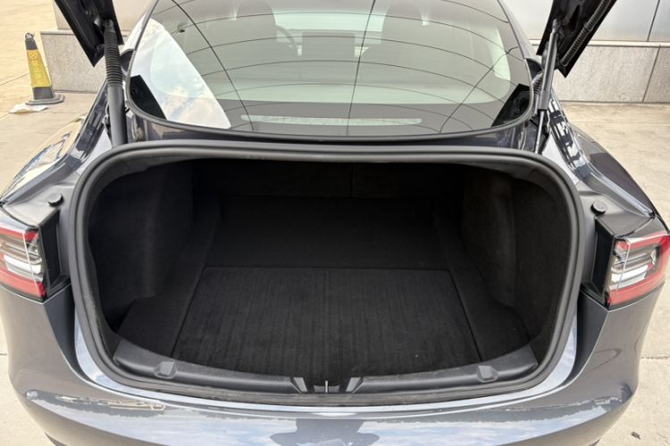 Used Tesla Model 3 2022 Rear-Wheel-Drive Version Trunk