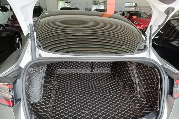 Used Tesla Model 3 2022 Rear-Wheel-Drive Version Trunk