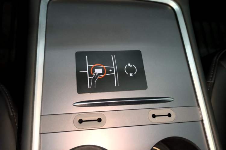 Used Tesla Model 3 2022 Rear-Wheel-Drive Version Vehicle Key