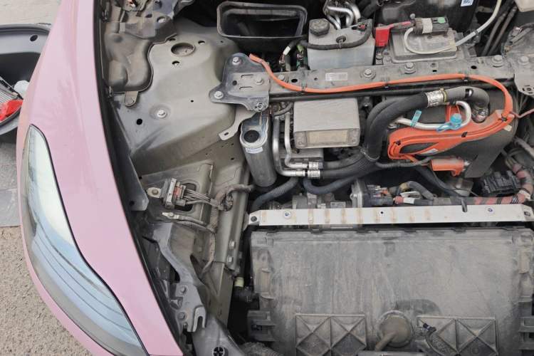 Used Tesla Model 3 2022 Rear-Wheel-Drive Version Engine Bay Right