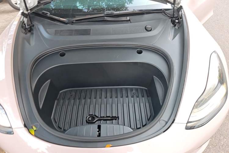 Used Tesla Model 3 2022 Rear-Wheel-Drive Version Engine Bay