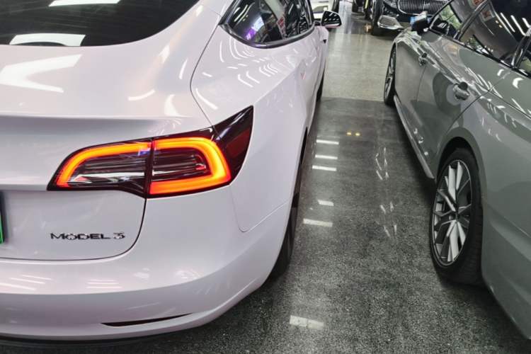 Used Tesla Model 3 2022 Rear-Wheel-Drive Version Exterior 3