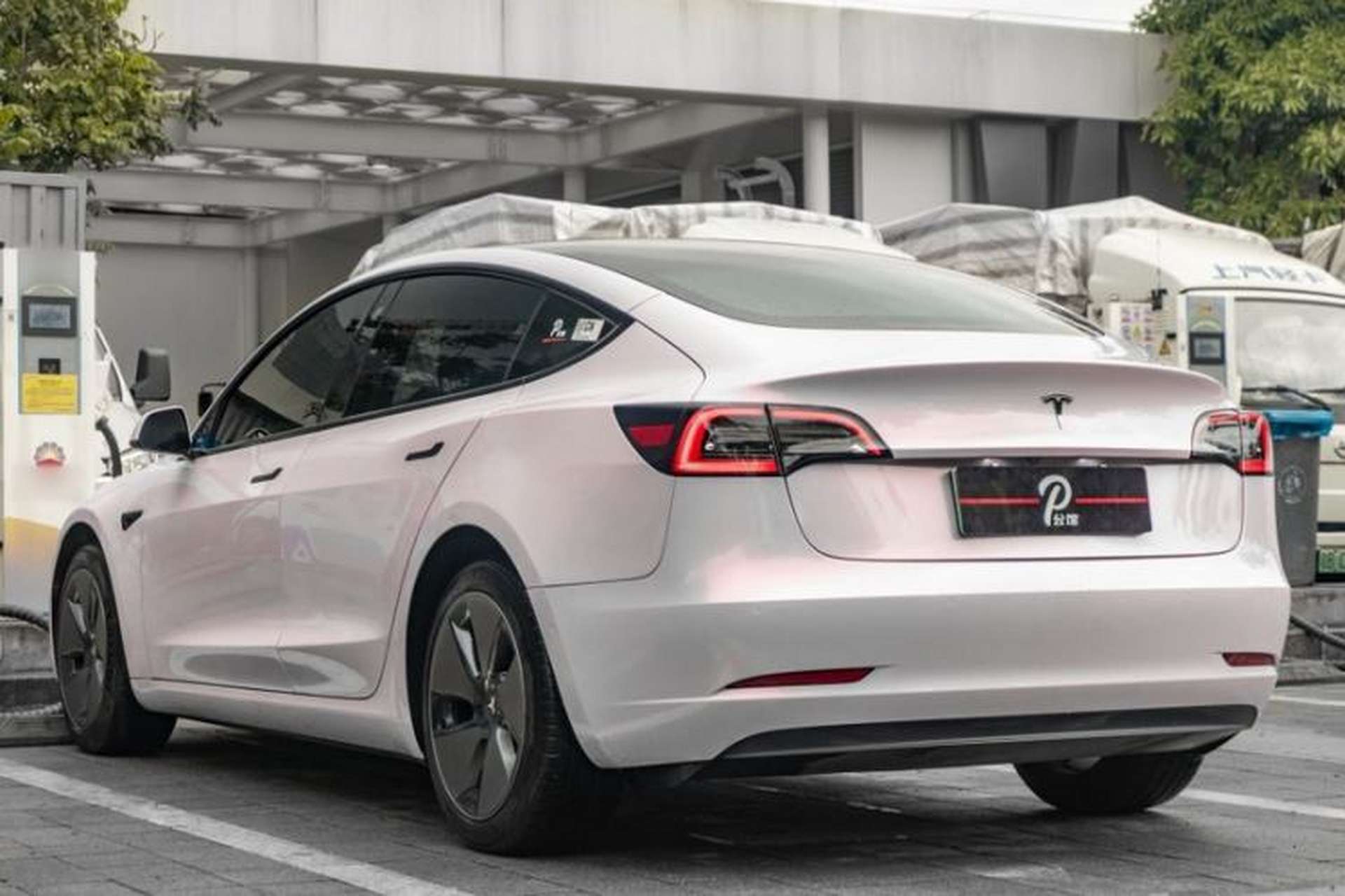 Used Tesla Model 3 2022 Rear-Wheel-Drive Version Exterior 4