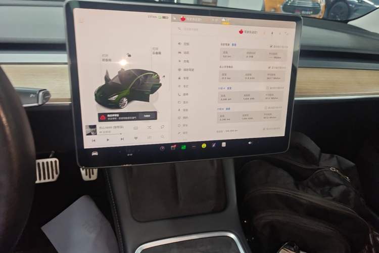 Used Tesla Model 3 2022 Rear-Wheel-Drive Version Audio And AC Panel