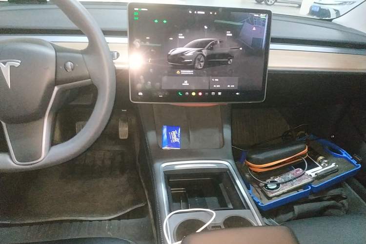 Used Tesla Model 3 2022 Rear-Wheel-Drive Version Audio And AC Panel