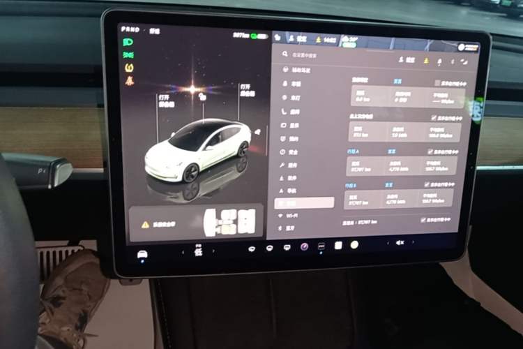 Used Tesla Model 3 2022 Rear-Wheel-Drive Version Audio And AC Panel