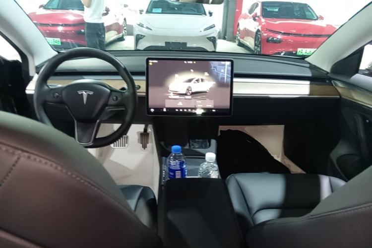 Used Tesla Model 3 2022 Rear-Wheel-Drive Version Center Console