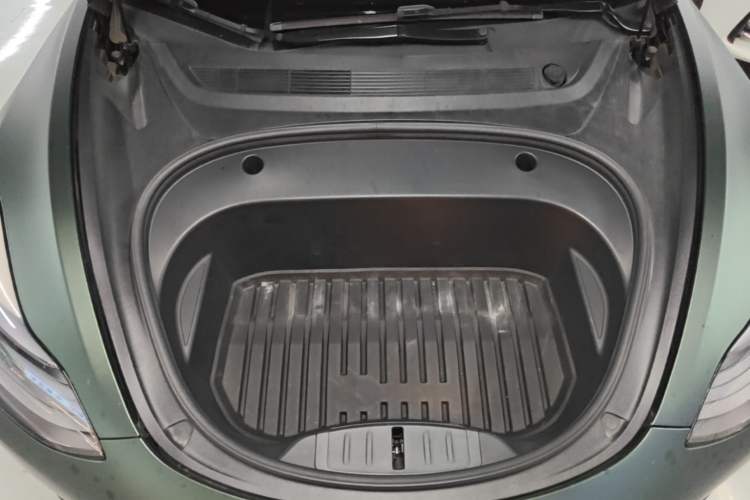 Used Tesla Model 3 2022 Rear-Wheel-Drive Version Engine Bay