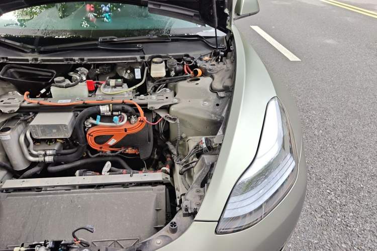 Used Tesla Model 3 2022 Rear-Wheel-Drive Version Engine Bay Left