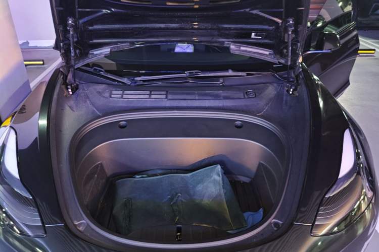 Used Tesla Model 3 2022 Rear-Wheel-Drive Version Engine Bay