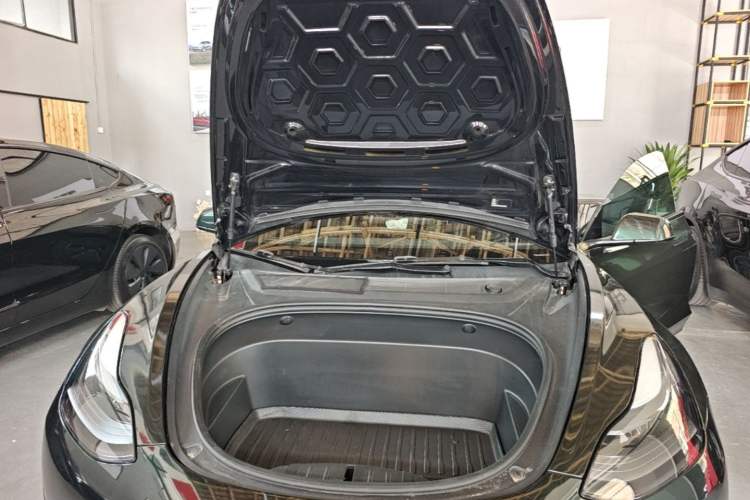 Used Tesla Model 3 2022 Rear-Wheel-Drive Version Engine Bay