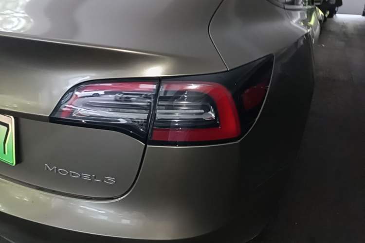 Used Tesla Model 3 2022 Rear-Wheel-Drive Version Exterior 3